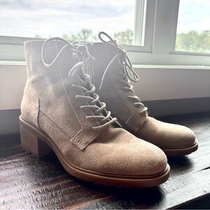 Lucky Brand Diedrah Dune Suede Lace-Up Lug Sole Combat Boots
Size 8